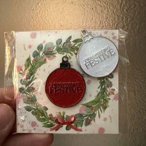 Vampire diaries Christmas pins (x2)